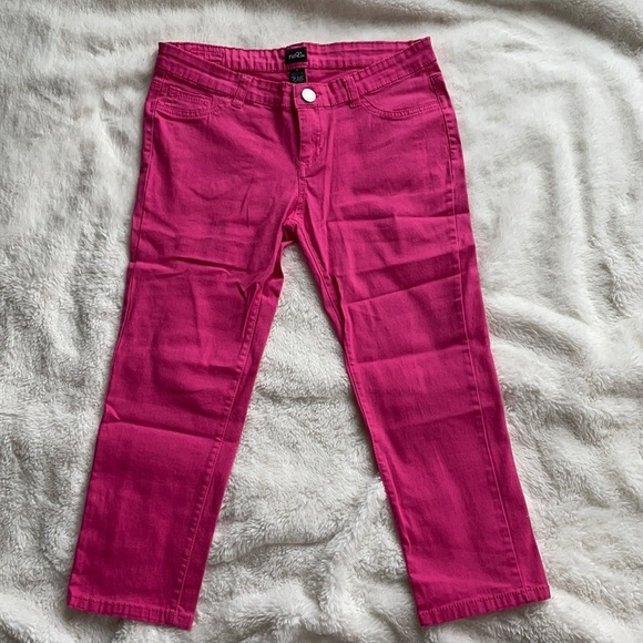 Hot Pink‎ Rue21 Capris - Picture 1 of 9